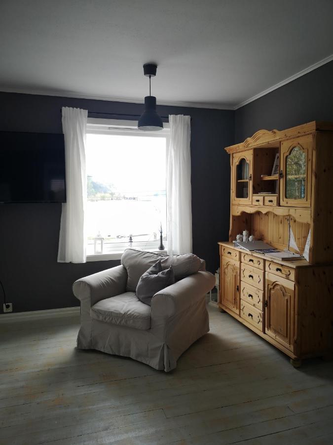 Old School Pa Eidslandet - Exclusive Apartment Extérieur photo